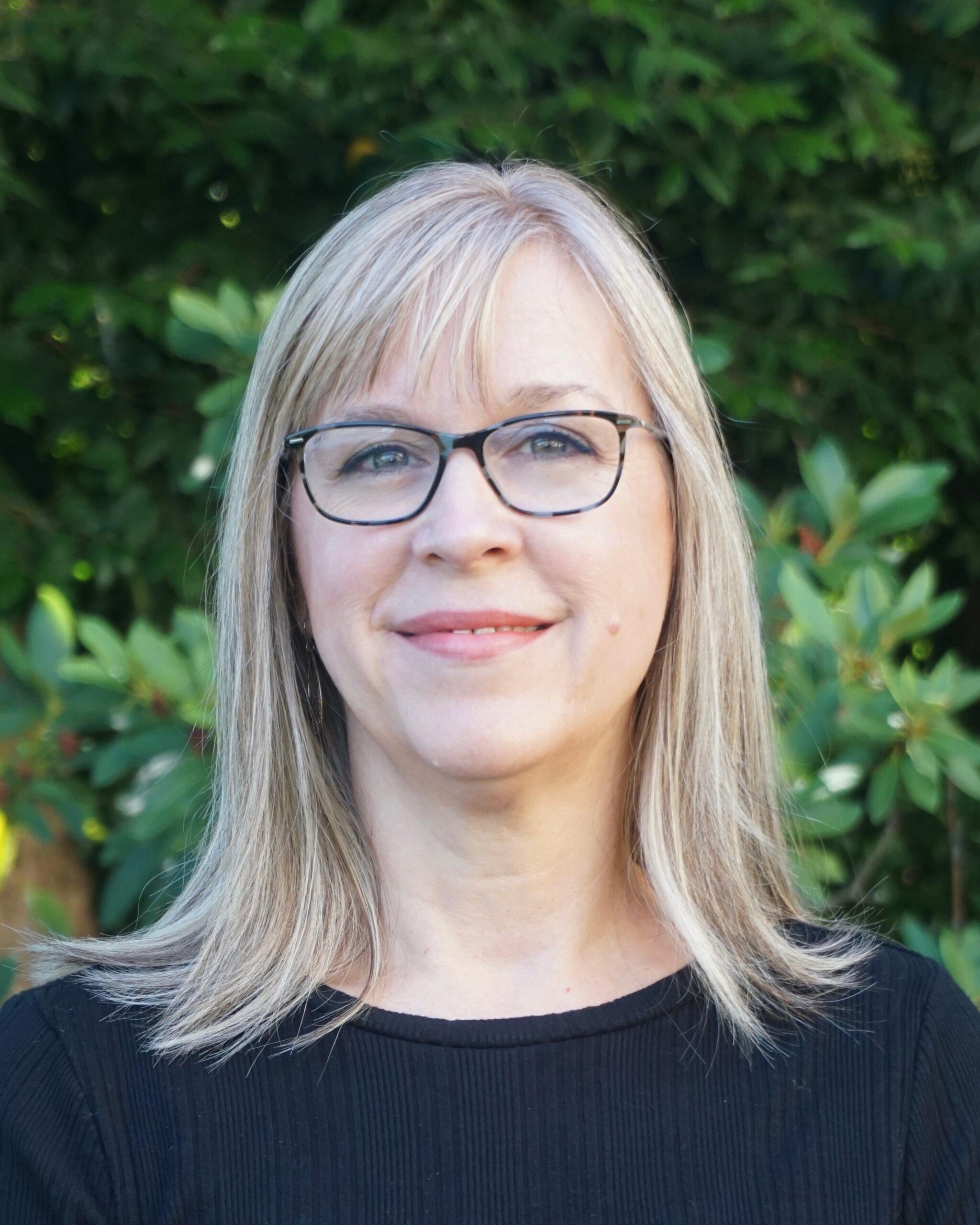 Cascade Manor: Vicky Cauthorn — Resident Services.